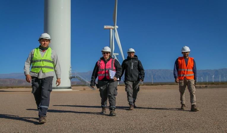 Aprueban llamado a licitación de proyectos de energía renovable