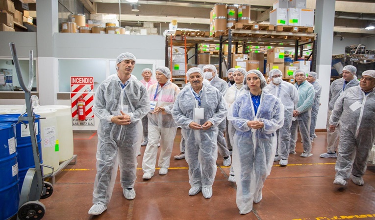 Fue inaugurada una nueva nave industrial en Laboratorios Beta