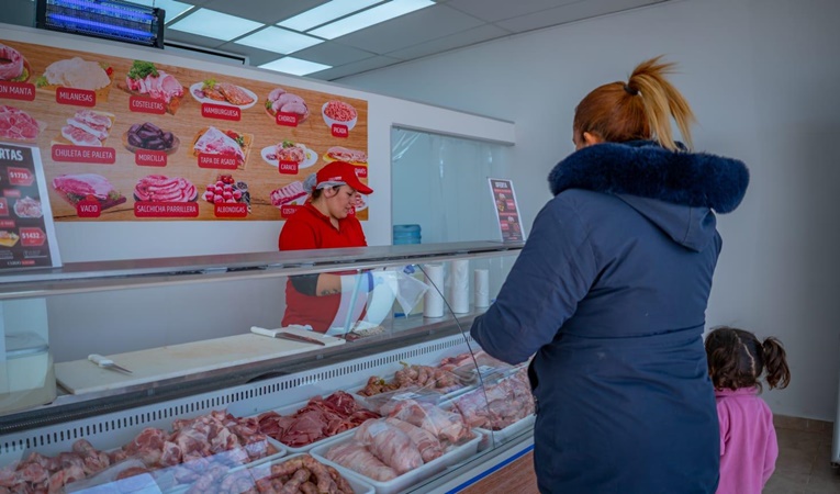 Desde su inauguración nueva sucursal de Cerdo de los LLanos vendio 6 toneladas de carne