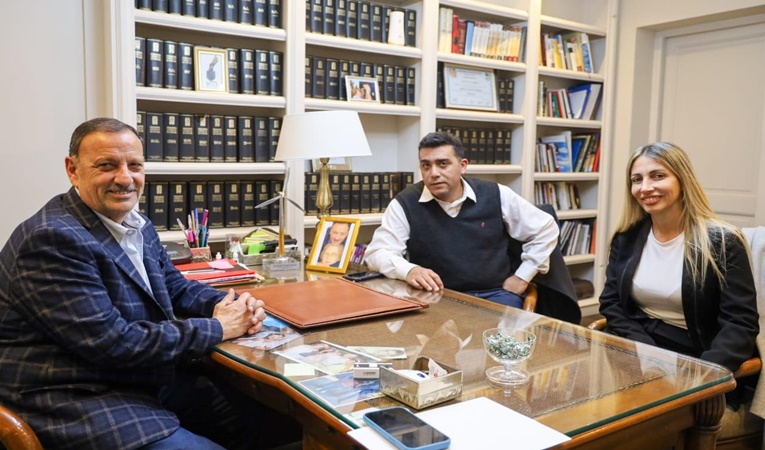 Quintela recibió a autoridades del Colegio Médico