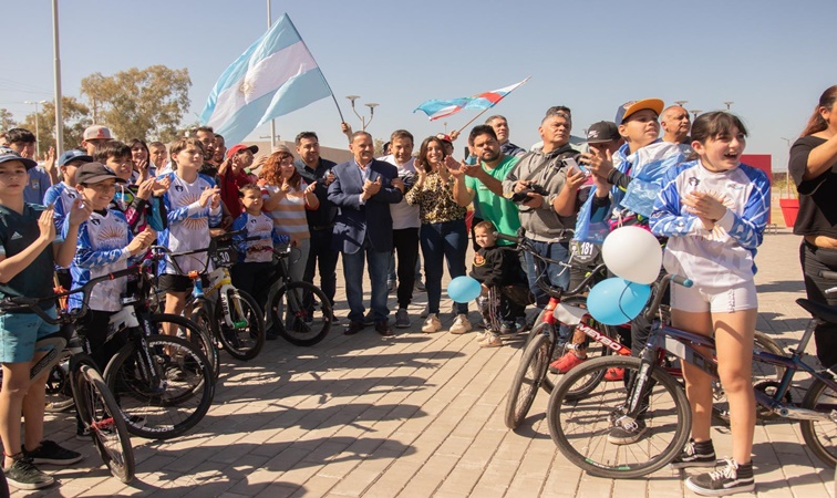 El Campeón del mundo en BMX fue recibidon por Quintela
