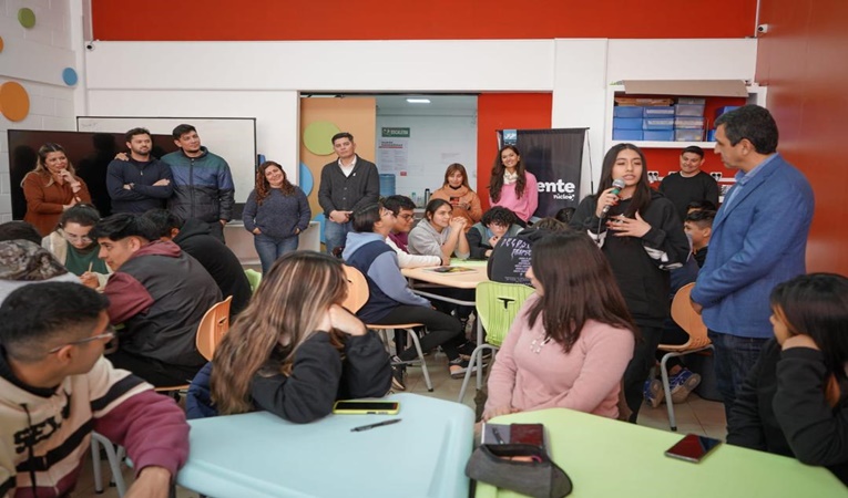 Lanzaron el programa «Solve For Tomorrow»