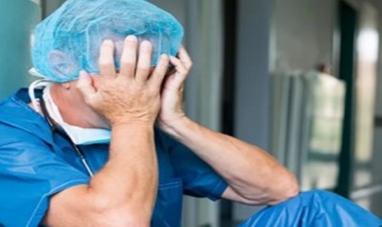 3 de 4 médicos reportaron padecer Burn Out
