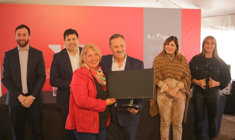 Afiliados al PAMI accederán a medicamentos gratuitos en FARMAPOS