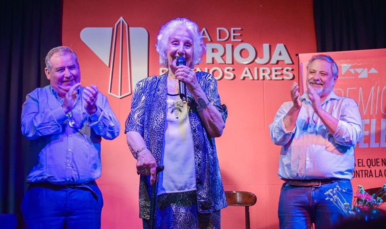 Activistas y militantes que luchan para sostener la memoria, verdad y justicia recibieron Premios Angelelli