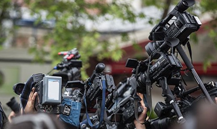 Medios y legitimidad