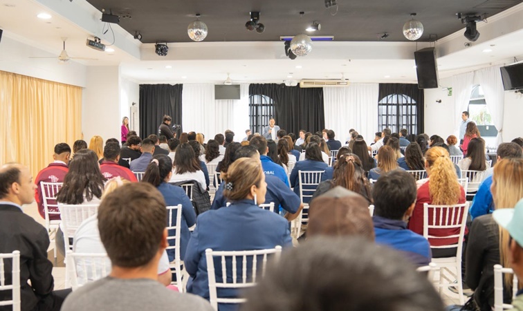 Quintela: «Es necesario la unidad nacional como la propone Massa»