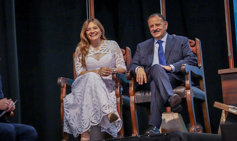 Asumieron Ricardo Quintela y Teresita Madera como gobernador y vice