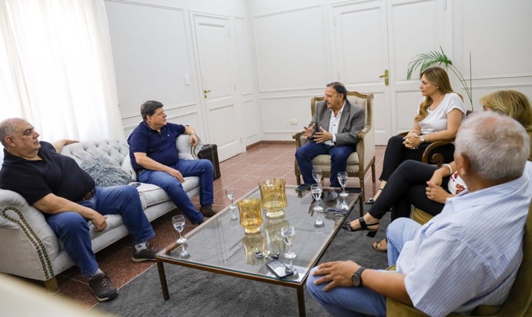 La implementación de una cuasi moneda para la recomposición salarial es acompañada por la CGT