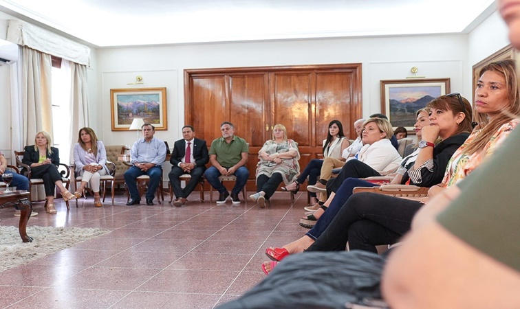 Convencionales constituyentes y el gobernador diagraman acciones