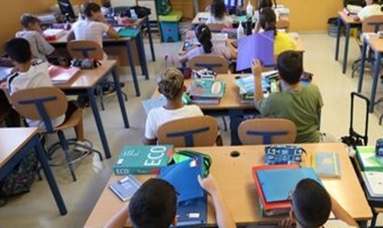 El Gobierno Provincial Paga Ayuda Escolar