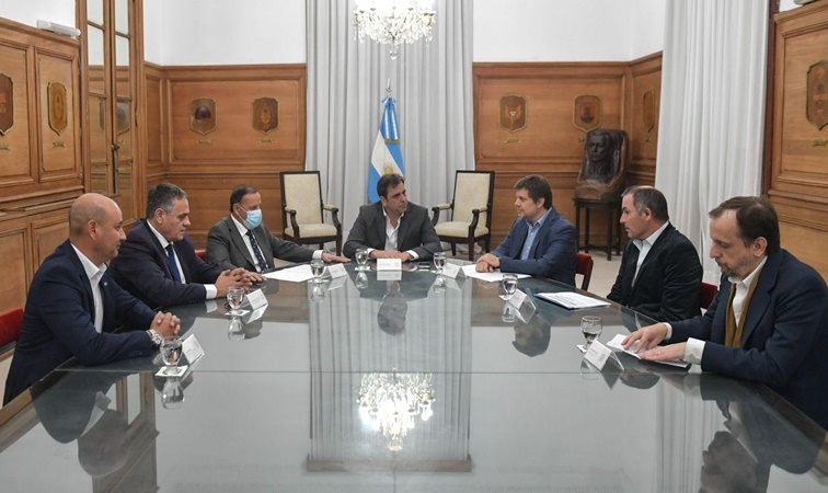 Provincia y Nación firmaron acta acuerdo para construcción de viviendas sociales