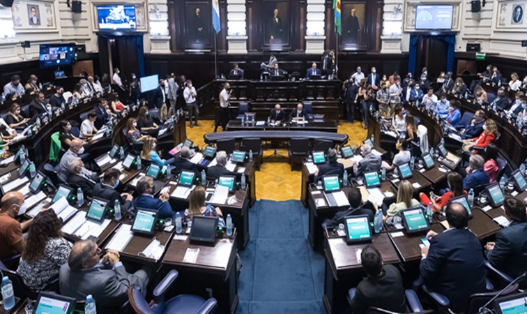 Fue sancionada por diputados la ley que limita el uso de DNU