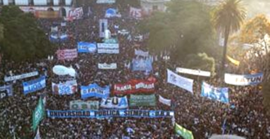 En todo el país se llevó a cabo la Marcha Federal Universitaria